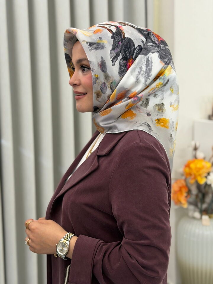 AKER SURA İPEK EŞARP