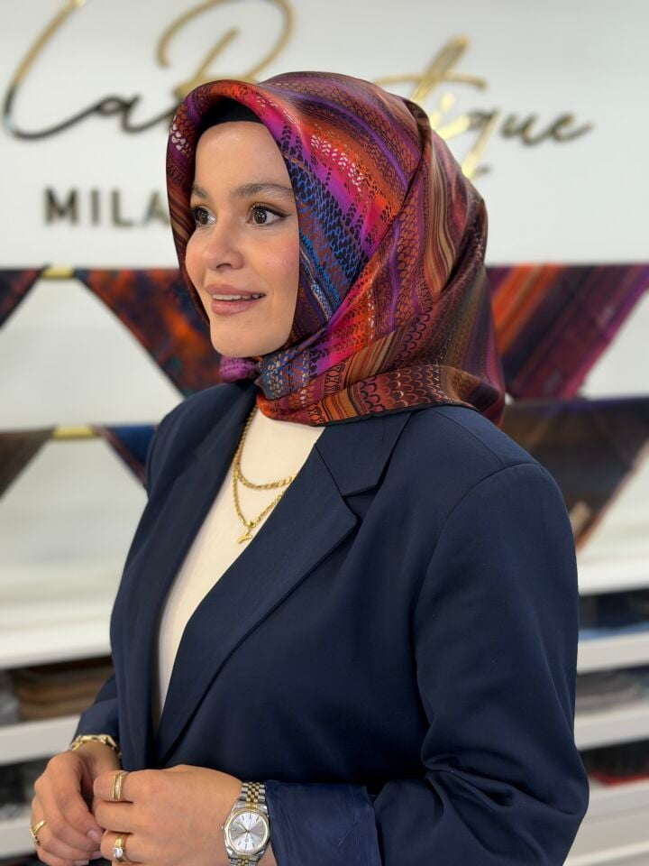 LA BOUTİQUE SURA İPEK EŞARP (ÖN SİPARİŞ)