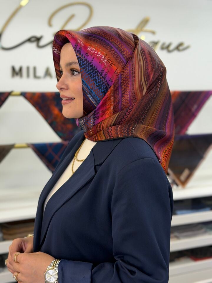 LA BOUTİQUE SURA İPEK EŞARP (ÖN SİPARİŞ)