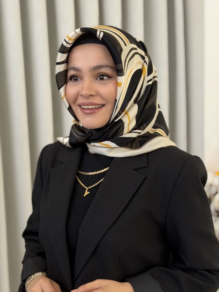 SİSLEY SURA İPEK EŞARP ( ÖN SİPARİŞ )