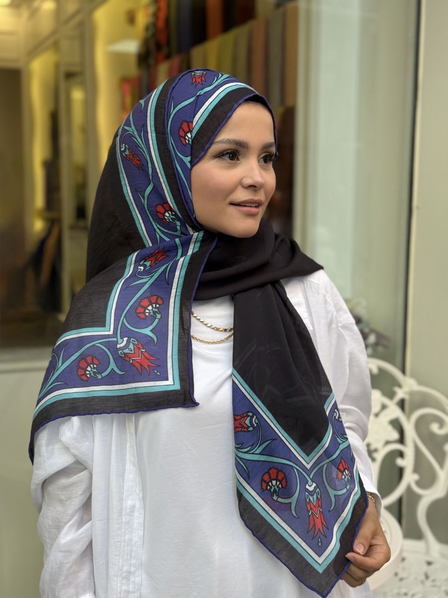 LA BOUTİQUE YAZ SERİNLİĞİ ŞAL 70X190