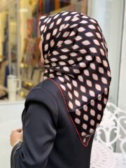 LA BOUTİQUE SURA İPEK EŞARP