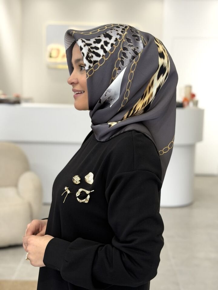 AKER SURA İPEK EŞARP