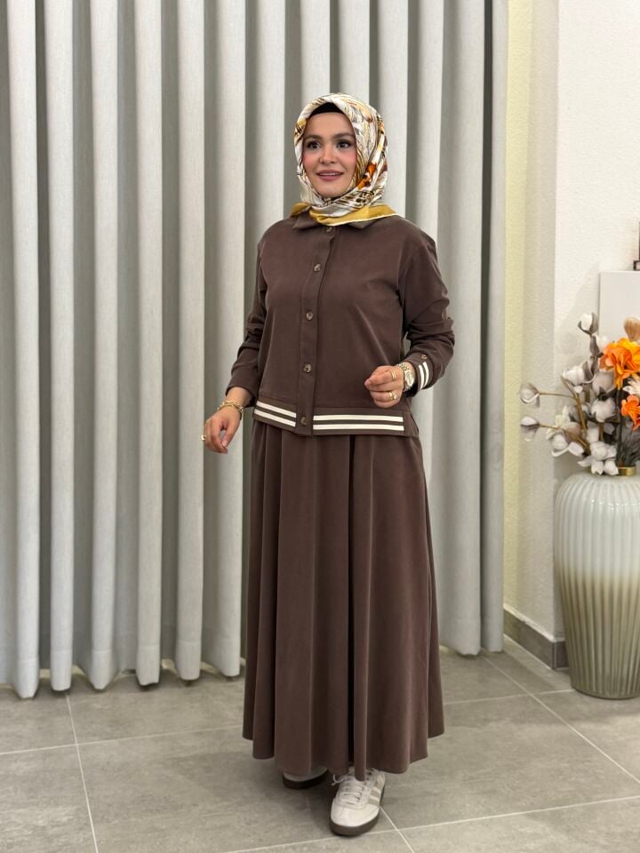 ARMİNE TREND OYSHO ETEKLİ TAKIM KAHVERENGİ