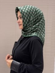 AKER SURA İPEK EŞARP