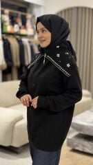 TIĞ TRİKO DENİZCİ YAKA ÖNDEN FERMUARLI DİKME TAŞLI TRİKO HIRKA SİYAH