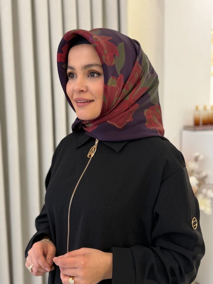 ARMİNE SURA İPEK EŞARP