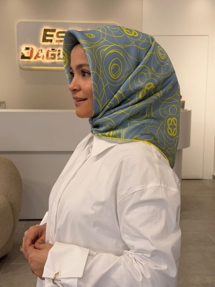 AKER SURA İPEK EŞARP