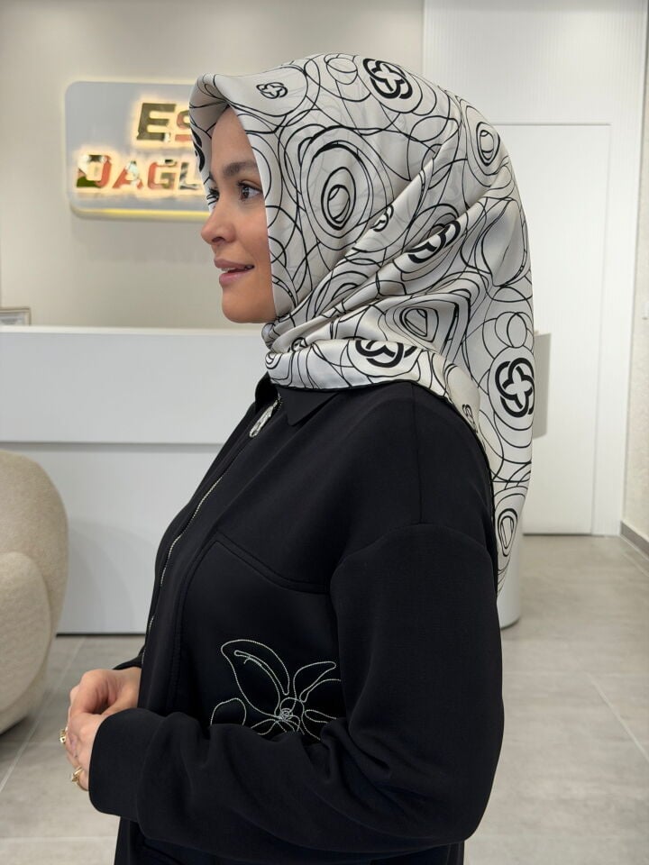 AKER SURA İPEK EŞARP