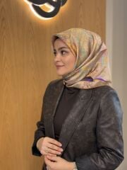 AKER SURA İPEK EŞARP