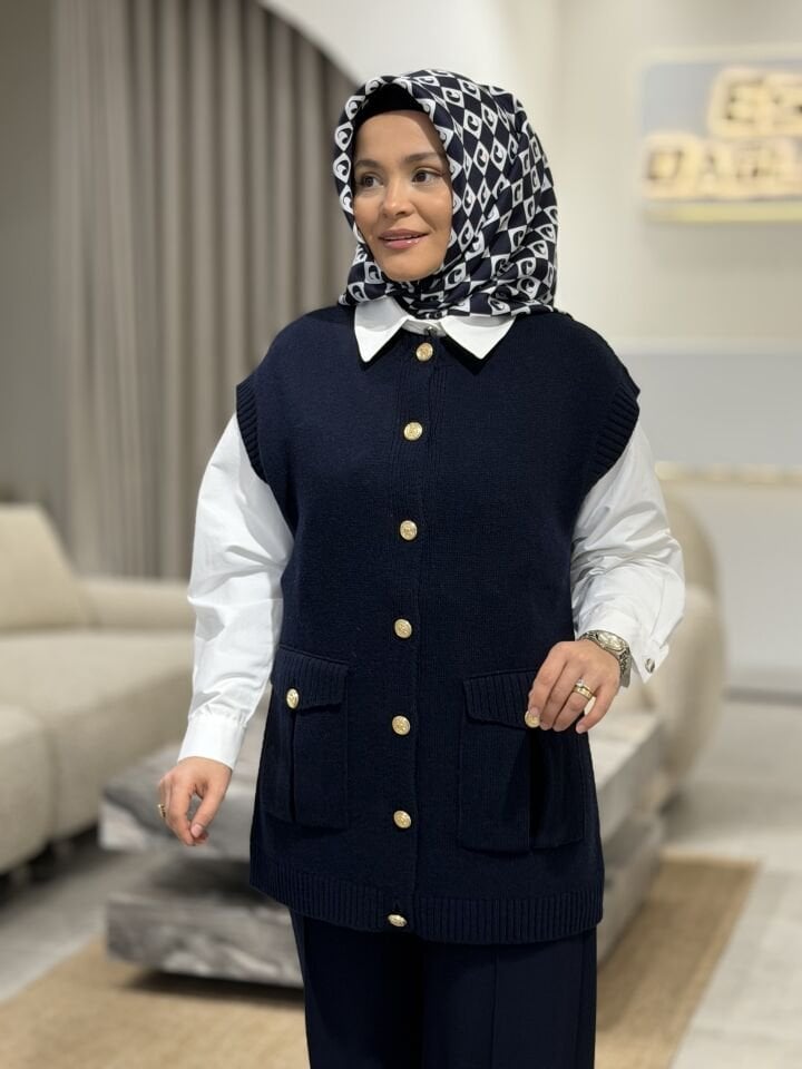 TIĞ TRİKO DÜĞME VE CEP DETAYLI YÜN SÜVETER LACİVERT