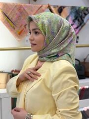 AKER SURA İPEK EŞARP