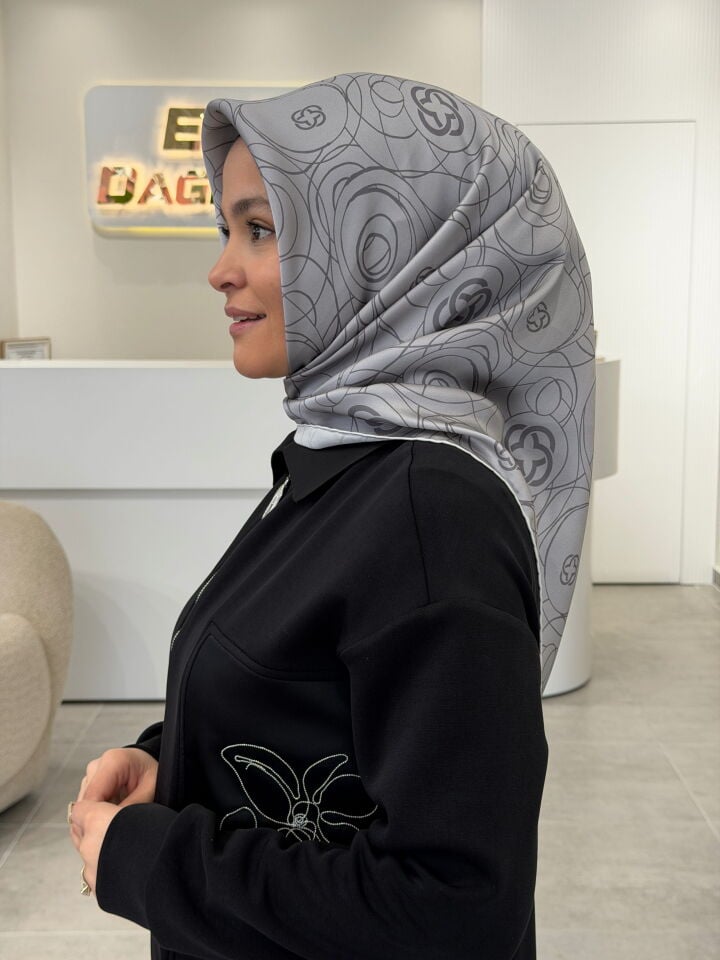 AKER SURA İPEK EŞARP