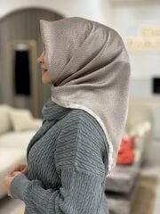 AKER SURA İPEK EŞARP