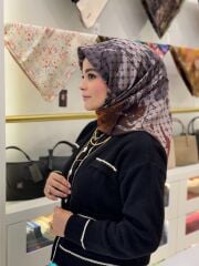 AKER SURA İPEK EŞARP