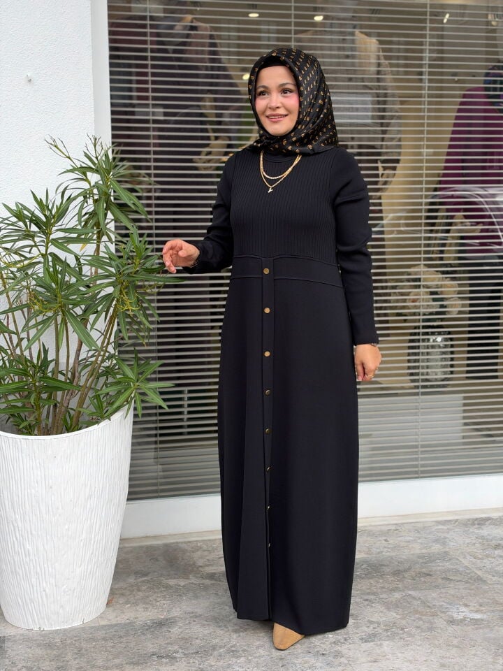 TIĞ TRİKO DÜĞME DETAYLI TRİKO ELBİSE SİYAH