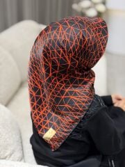 LA BOUTİQUE SURA İPEK EŞARP