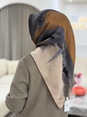 AKER SURA İPEK EŞARP