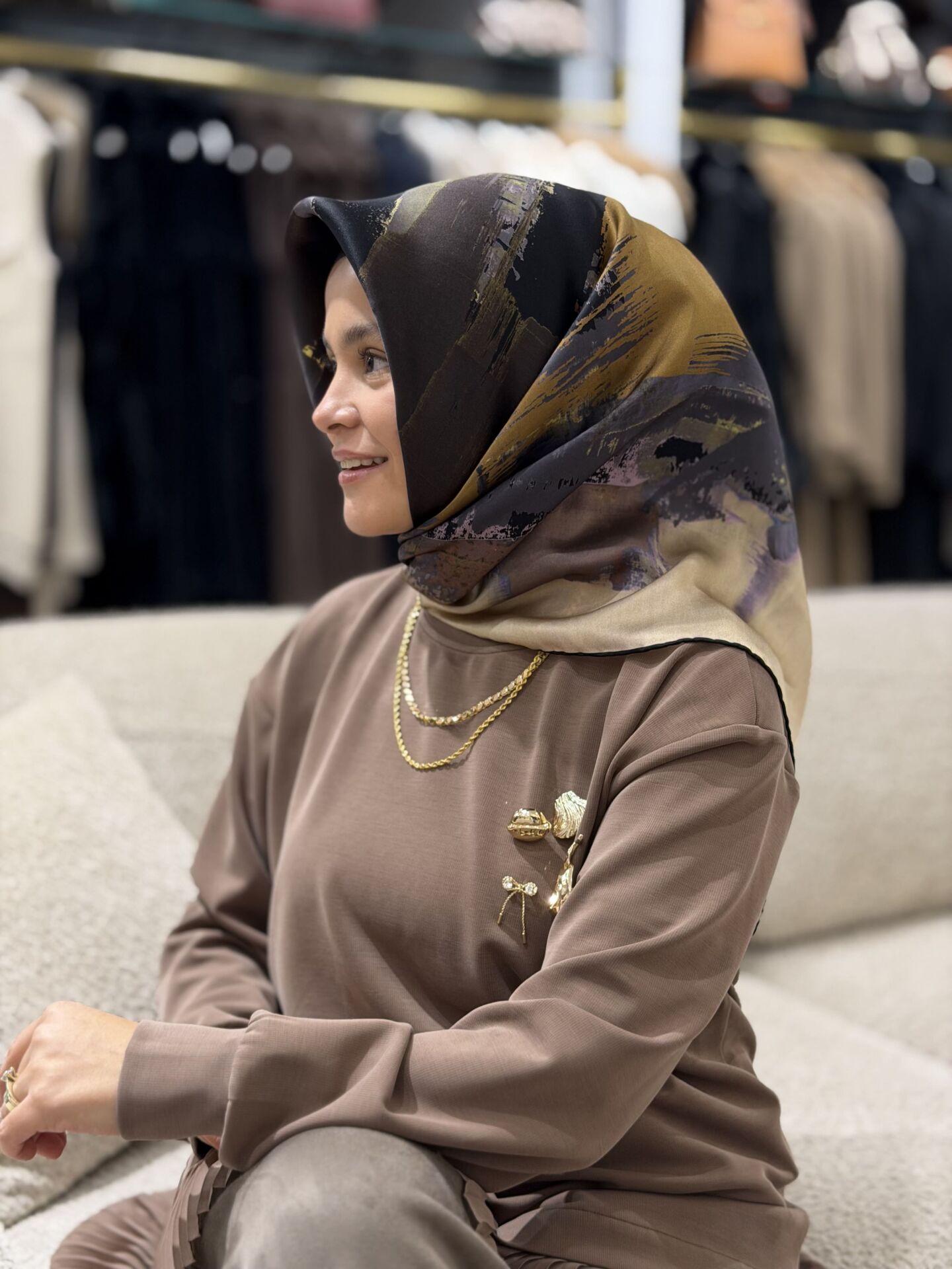 AKER SURA İPEK EŞARP