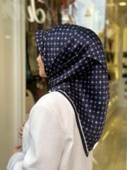 AKER SURA İPEK EŞARP