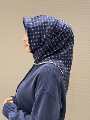 AKER SURA İPEK EŞARP