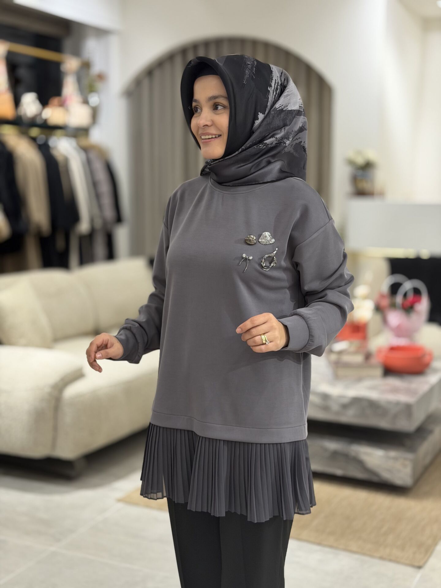 TIĞ TRİKO PLİSE DETAYLI AKSESUARLI TUNİK ANTRASİT