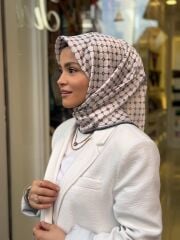 AKER SURA İPEK EŞARP