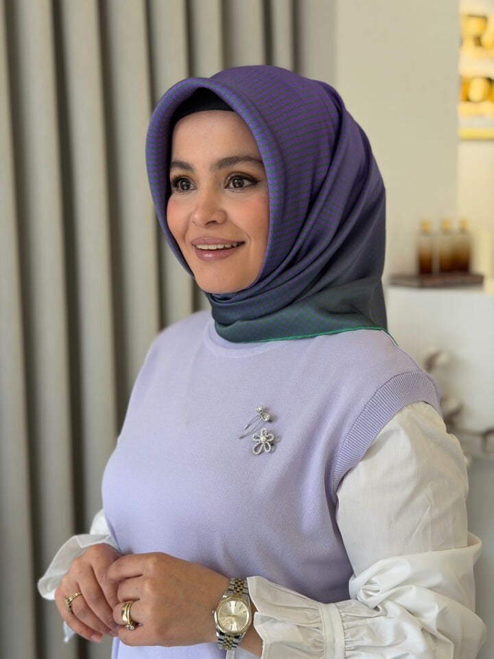 AKER SURA İPEK EŞARP