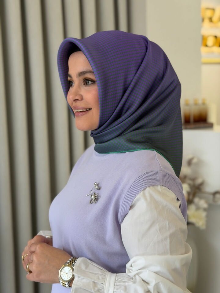 AKER SURA İPEK EŞARP