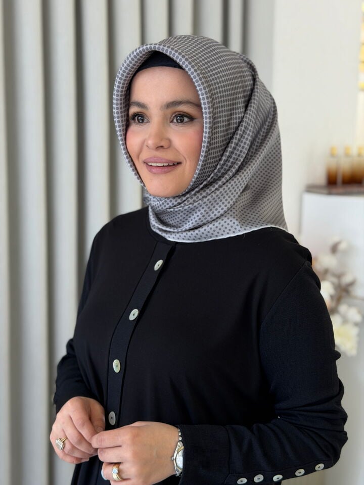 AKER SURA İPEK EŞARP