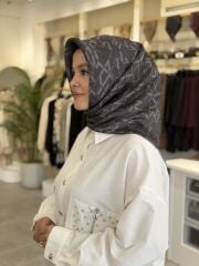 AKER SURA İPEK EŞARP