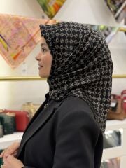 AKER SURA İPEK EŞARP