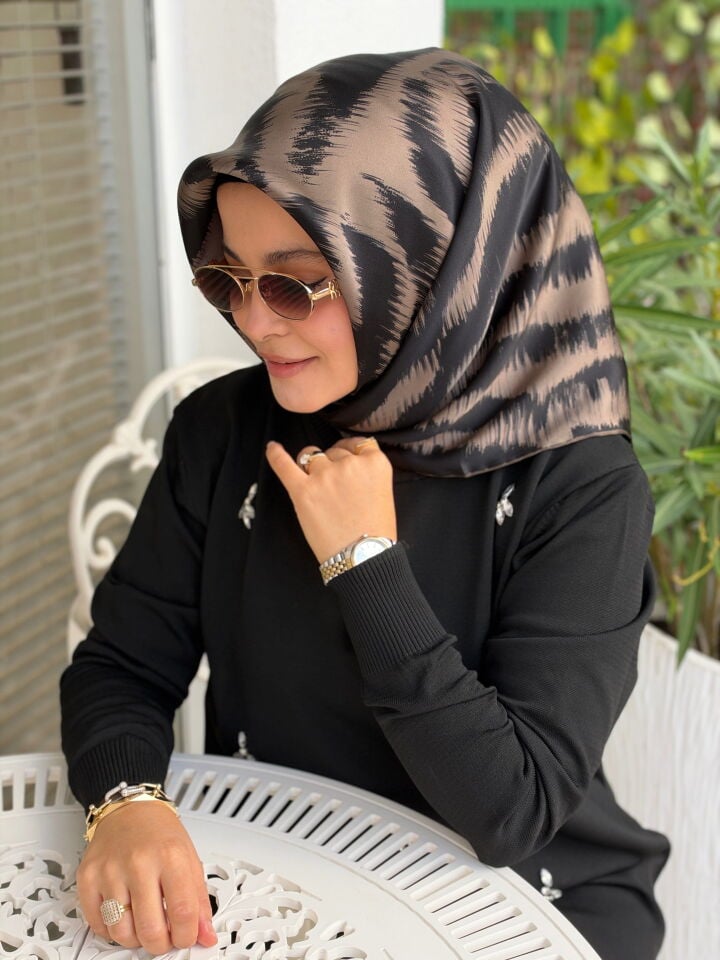 AKER SURA İPEK EŞARP
