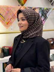 AKER SURA İPEK EŞARP