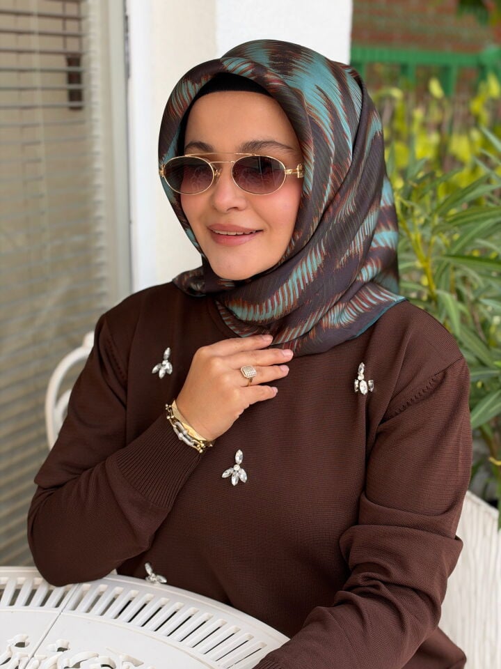 AKER SURA İPEK EŞARP