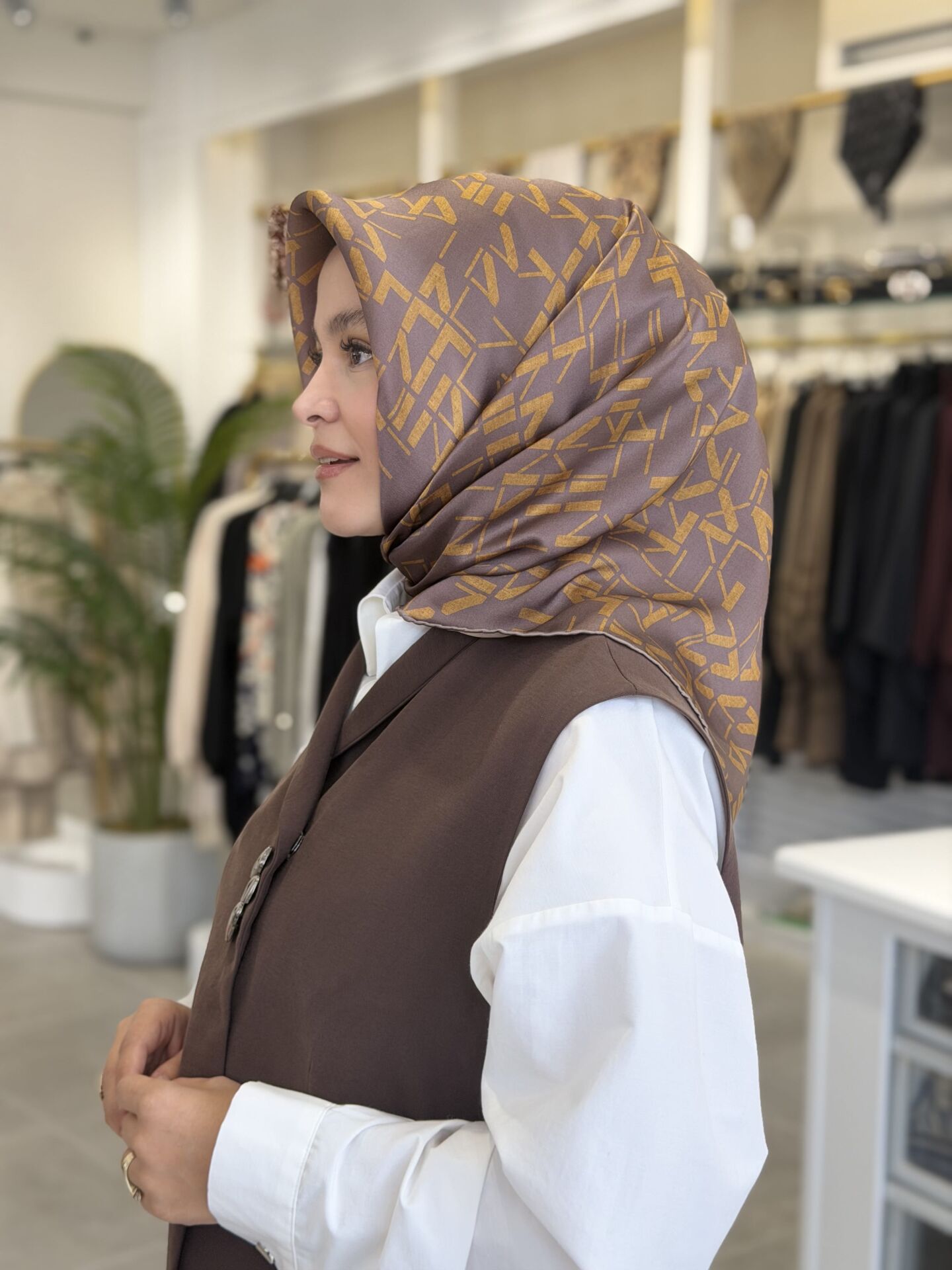 AKER SURA İPEK EŞARP