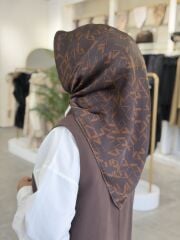 AKER SURA İPEK EŞARP