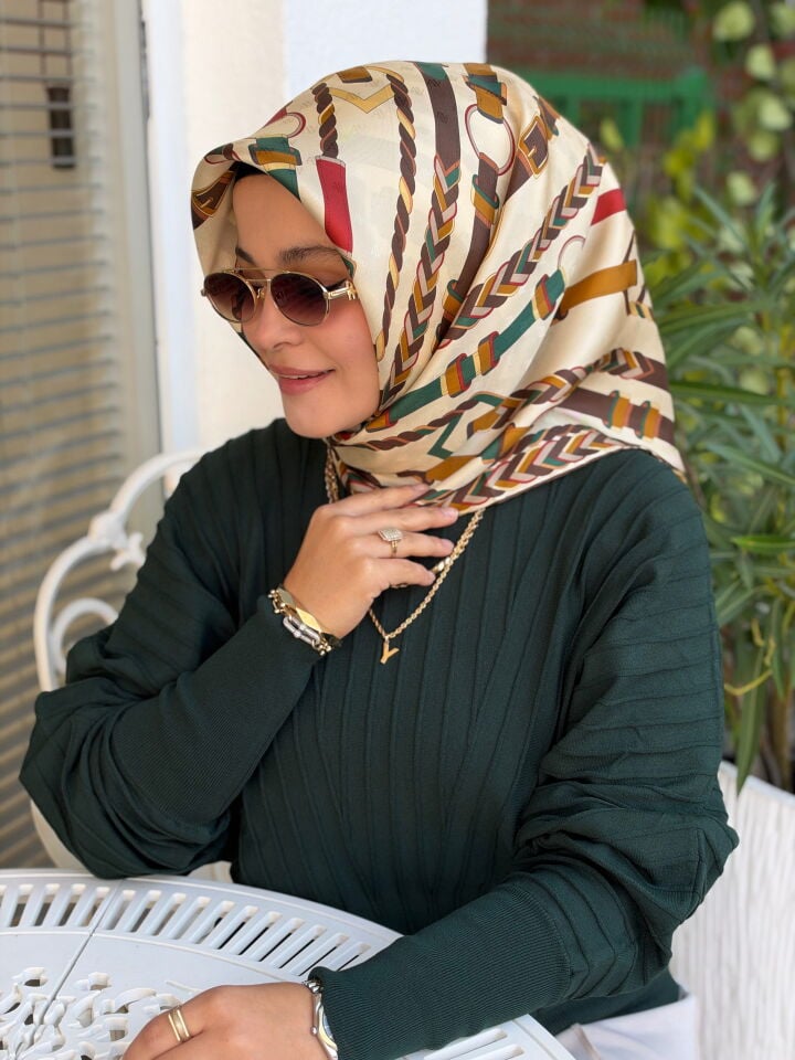 ARMİNE JAKAR SURA İPEK EŞARP