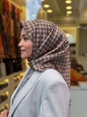 AKER SURA İPEK EŞARP