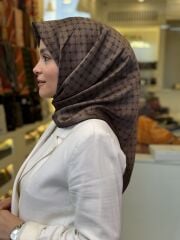 AKER SURA İPEK EŞARP