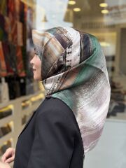 AKER SURA İPEK EŞARP