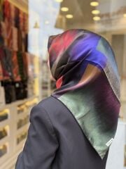 AKER SURA İPEK EŞARP