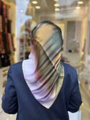 AKER SURA İPEK EŞARP