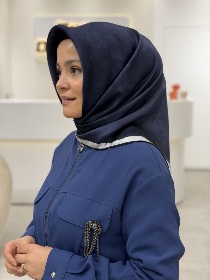 AKER SURA İPEK EŞARP BULUT DESEN