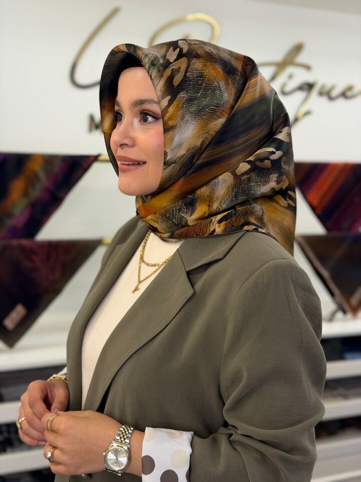 LA BOUTİQUE SURA İPEK EŞARP