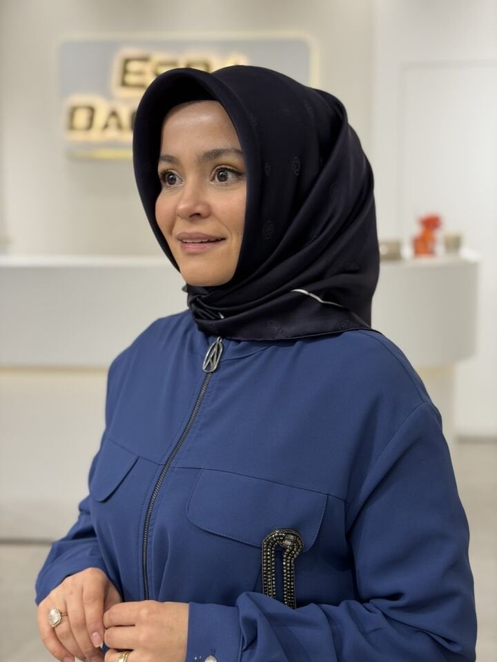 AKER SURA İPEK EŞARP