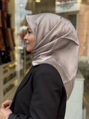 AKER SURA İPEK EŞARP