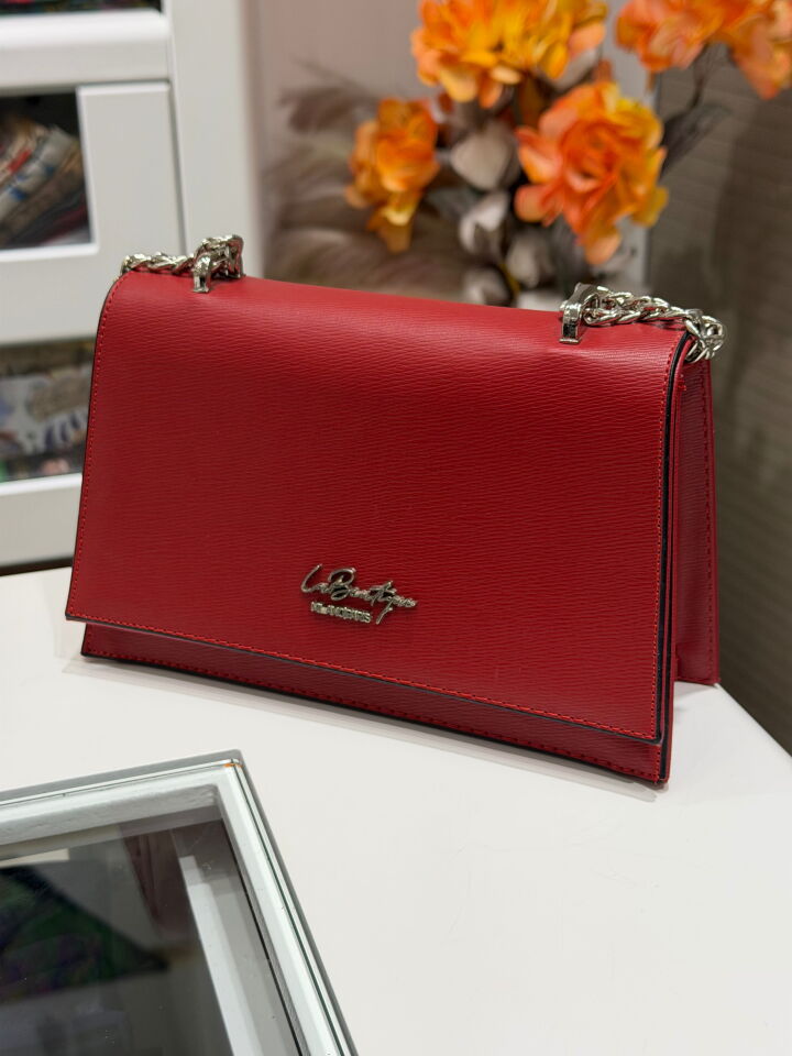 LA BOUTİQUE KIRMIZI ÇANTA