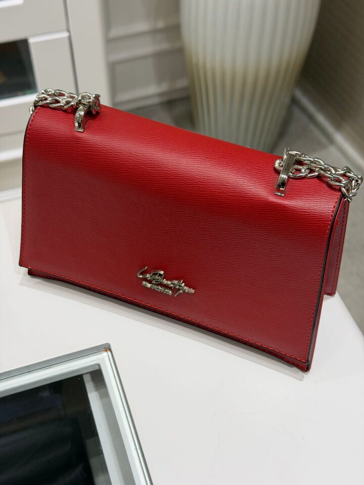 LA BOUTİQUE KIRMIZI ÇANTA