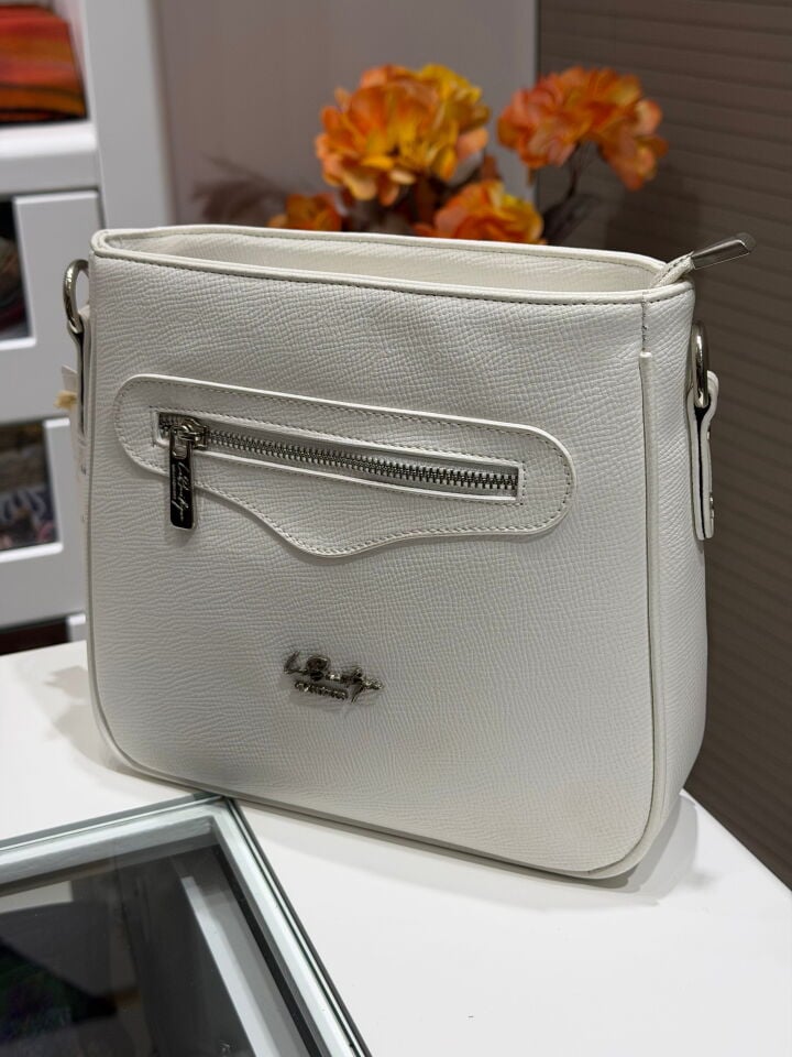 LA BOUTİQUE BEYAZ ÇANTA